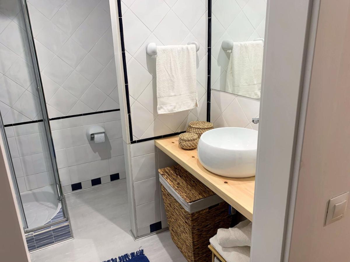 Apartamento Duplex Planta Baja Con Aparcamiento Gratuito En Palacio De Mijares Llanes Exterior photo