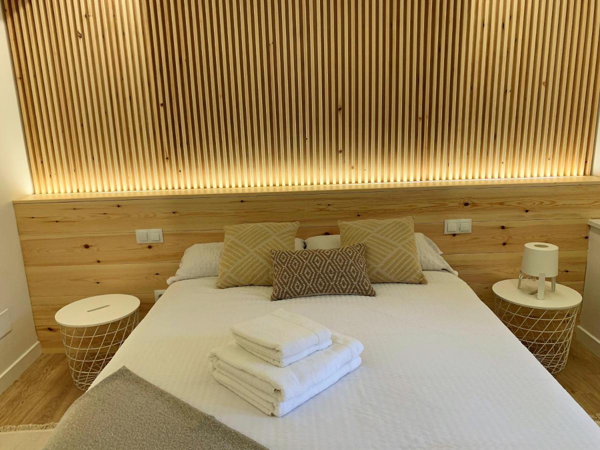 Apartamento Duplex Planta Baja Con Aparcamiento Gratuito En Palacio De Mijares Llanes Exterior photo